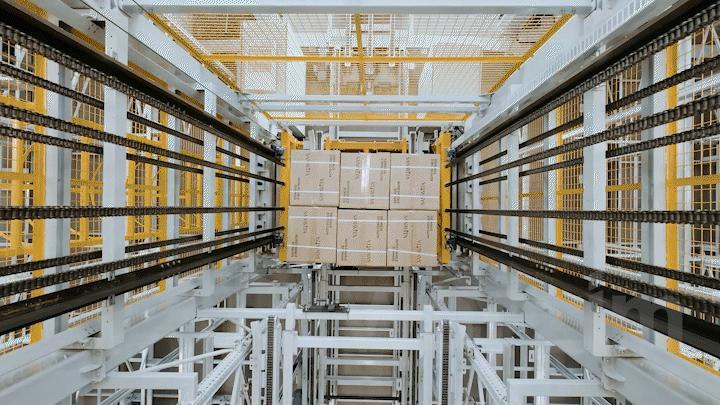 Efficient conveying of heavy-load materials